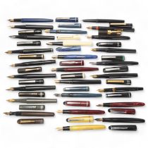 A collection of 26 Osmoroid fountain pens from early to mid 20th century, models include, 75, 65,