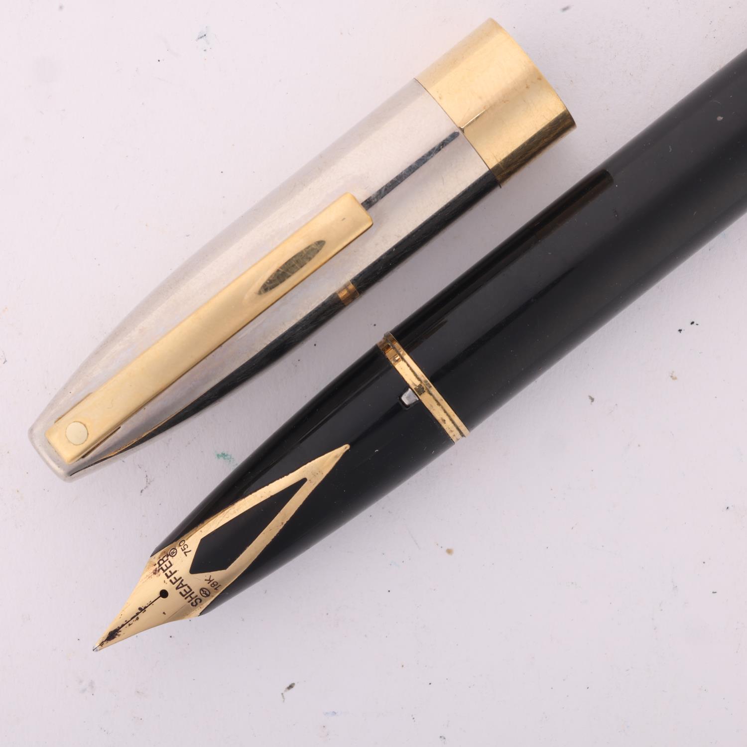 A Sheaffer Legacy Heritage fountain pen, with black body and palladium cap and 18ct gold nib - Image 2 of 4