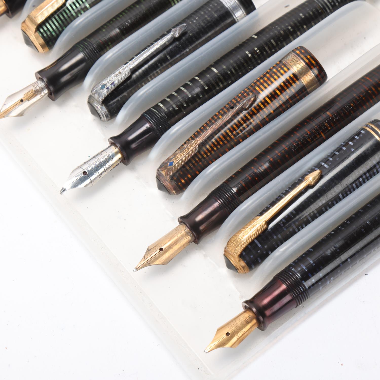 6 vintage Parker fountain pens, 5 with 14ct nib, all with sprung pump fill action "Vacumatic" and - Image 2 of 4