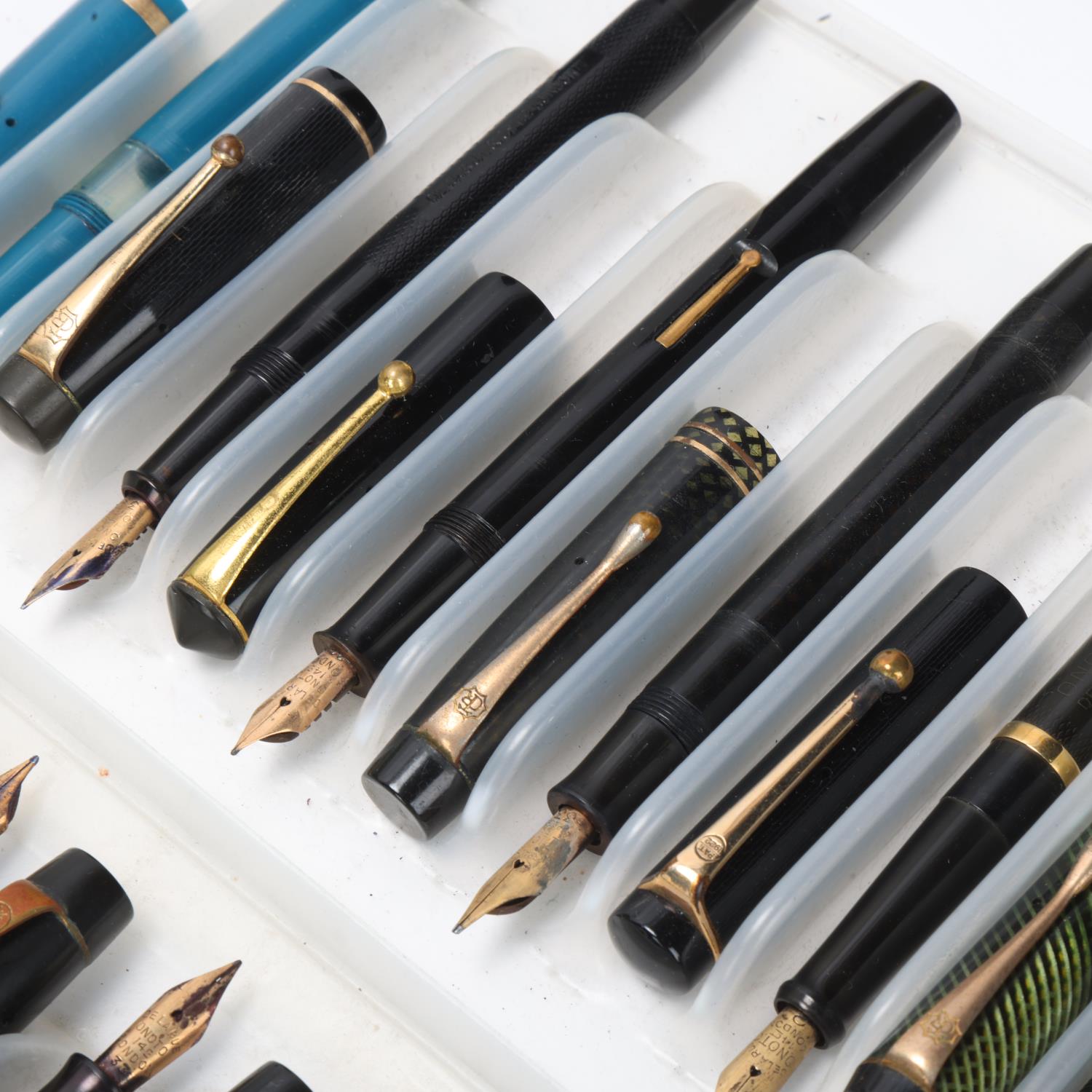 13 vintage De La Rue, Onoto fountain pens, from early 20th to mid 20th century, models, include - Bild 3 aus 4