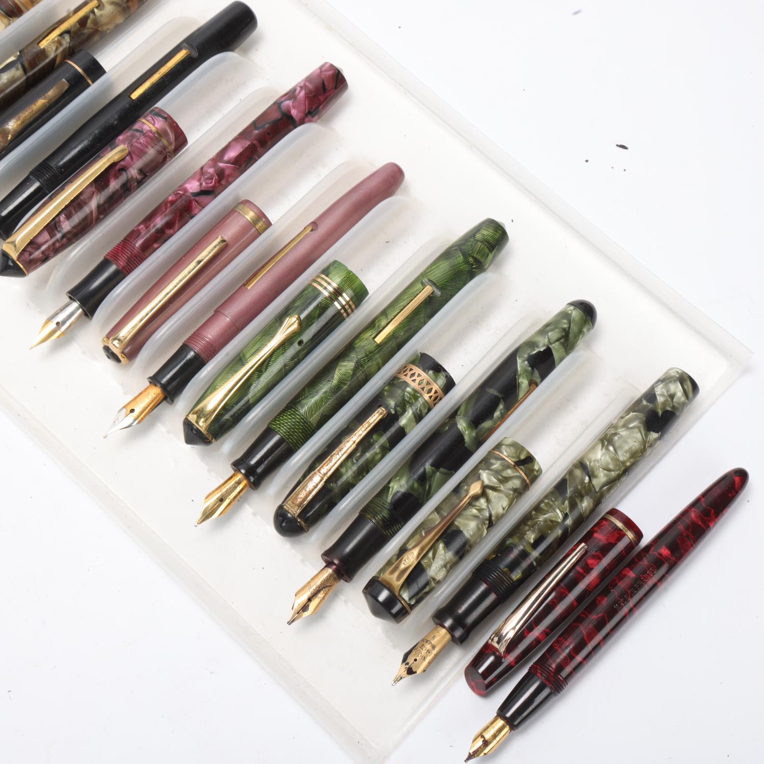 14 vintage Unique fountain pens, most 1930s' /40s', models include, Junior, Nova etc, some with 14ct - Image 2 of 4