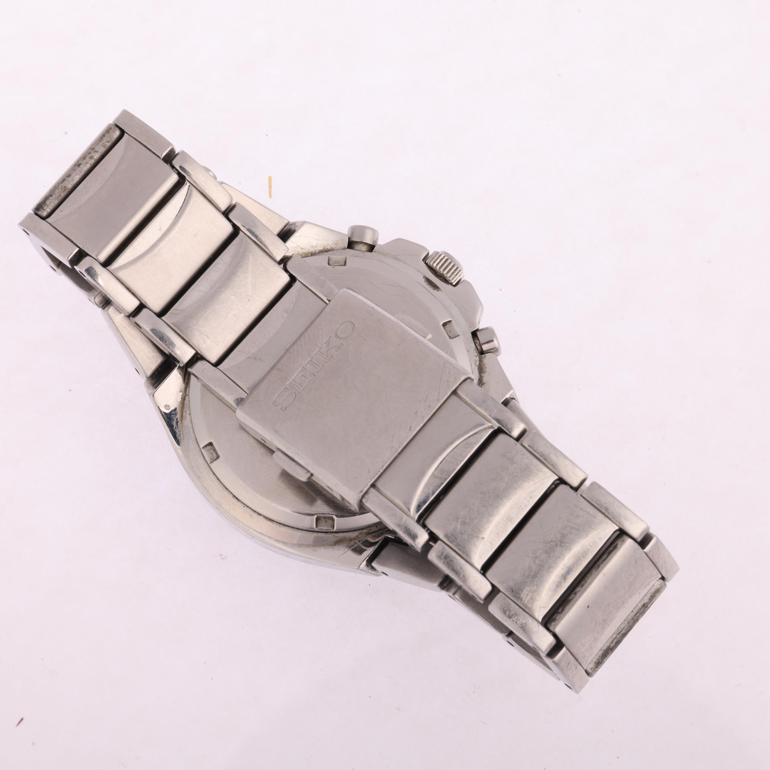 SEIKO - a stainless steel quartz chronograph calendar bracelet watch, ref. 7T92-0HX0, circa 2010, - Image 3 of 5