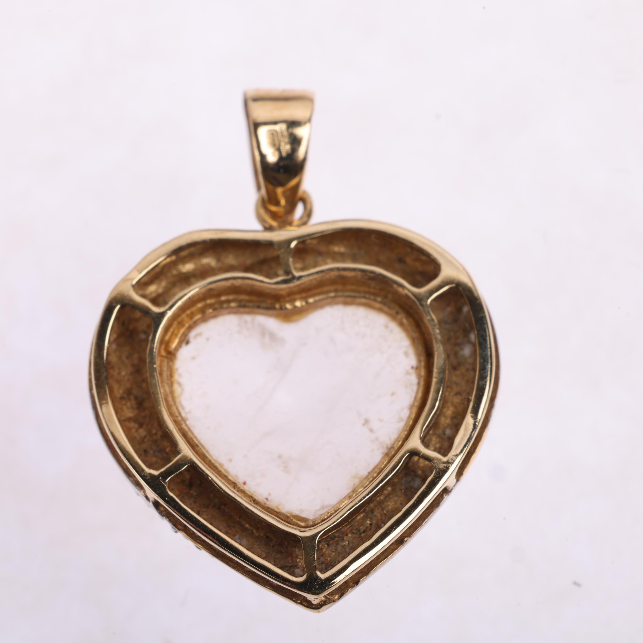A 9ct gold moonstone heart pendant, 24.7mm, 2.3g Condition Report: No damage or repair, only light - Image 3 of 4
