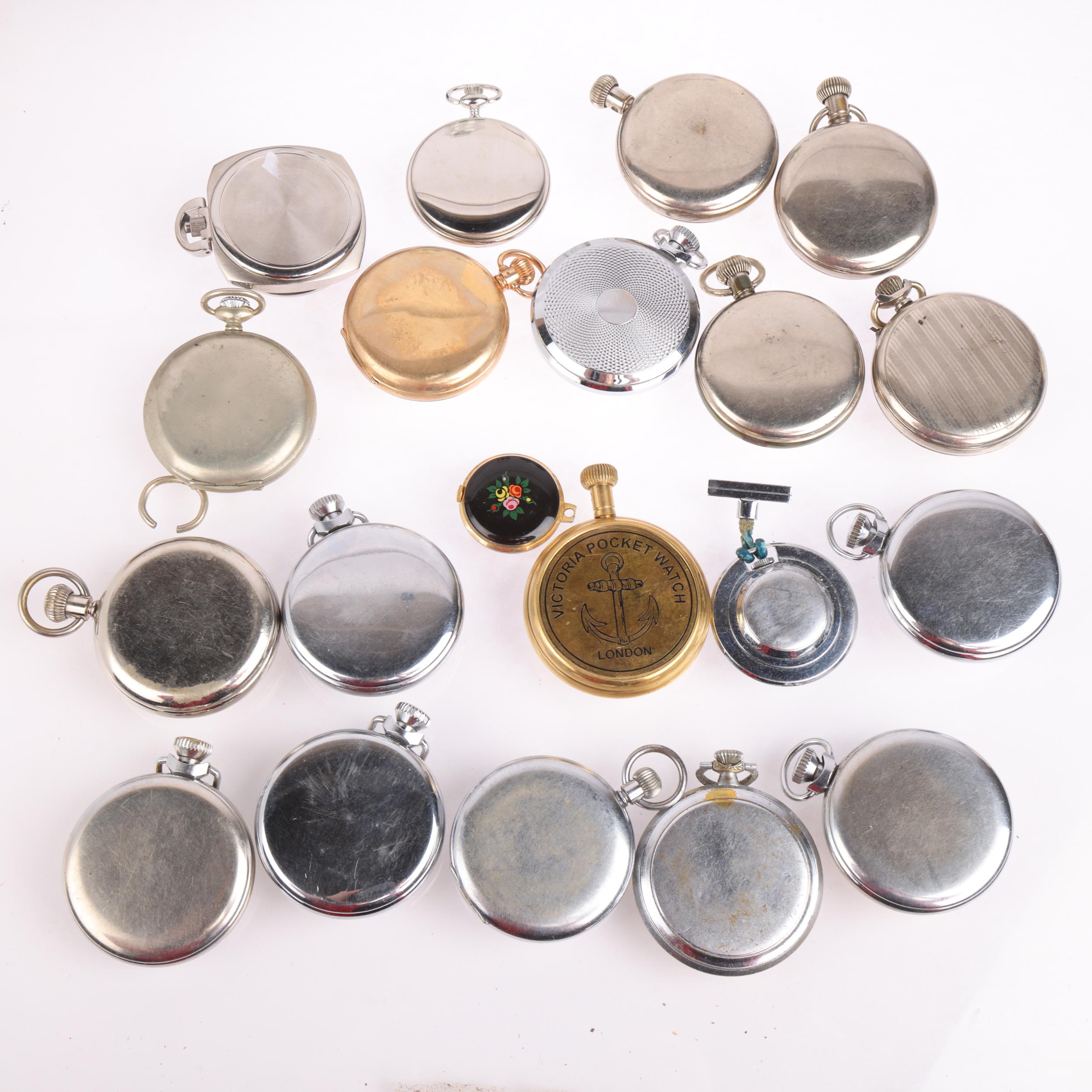 A quantity of pocket watches, makers include Ingersoll, Services, Smiths Empire, etc Condition - Image 3 of 5