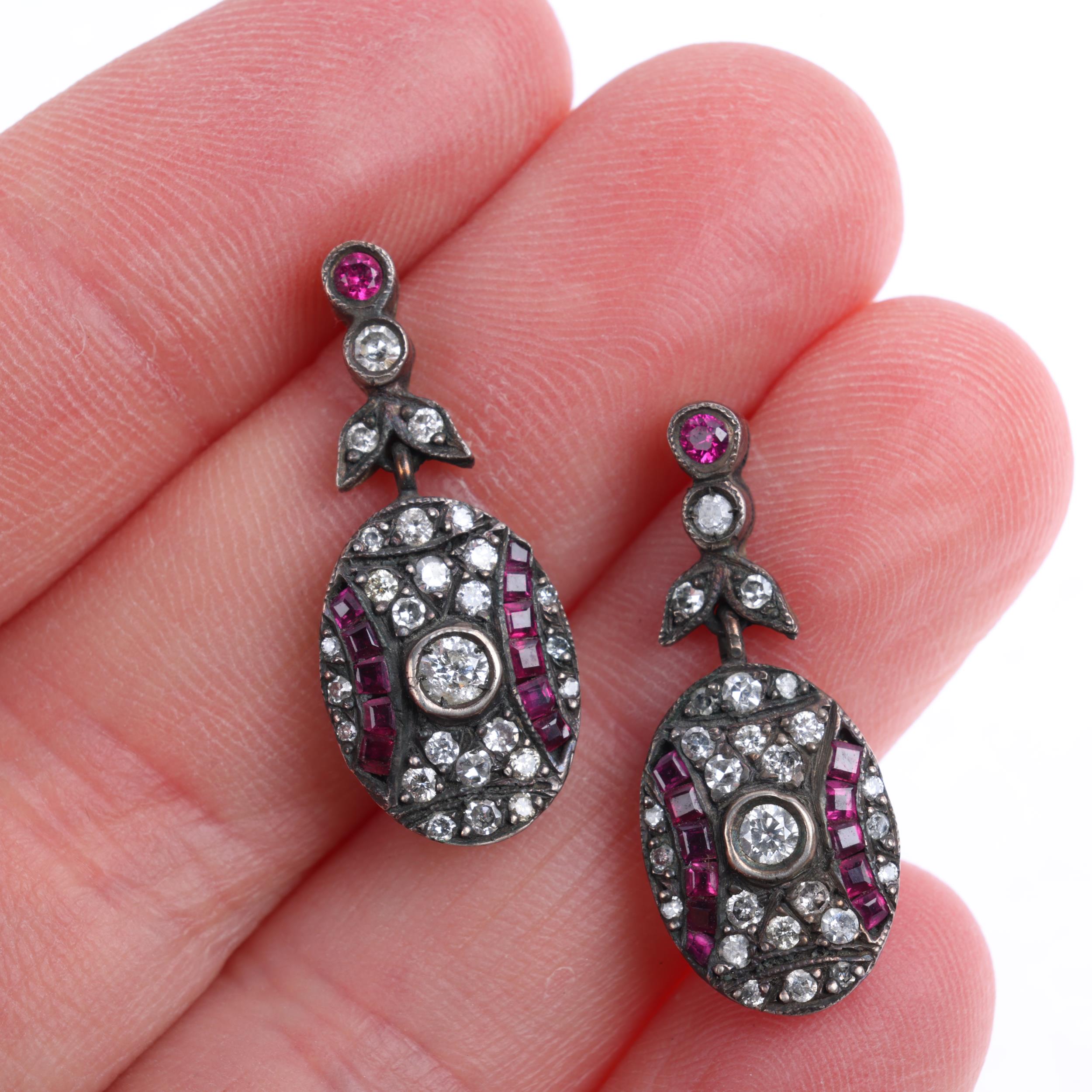 A modern ruby and diamond geometric panel pendant and earring set, in the Art Deco style, set with - Image 4 of 4