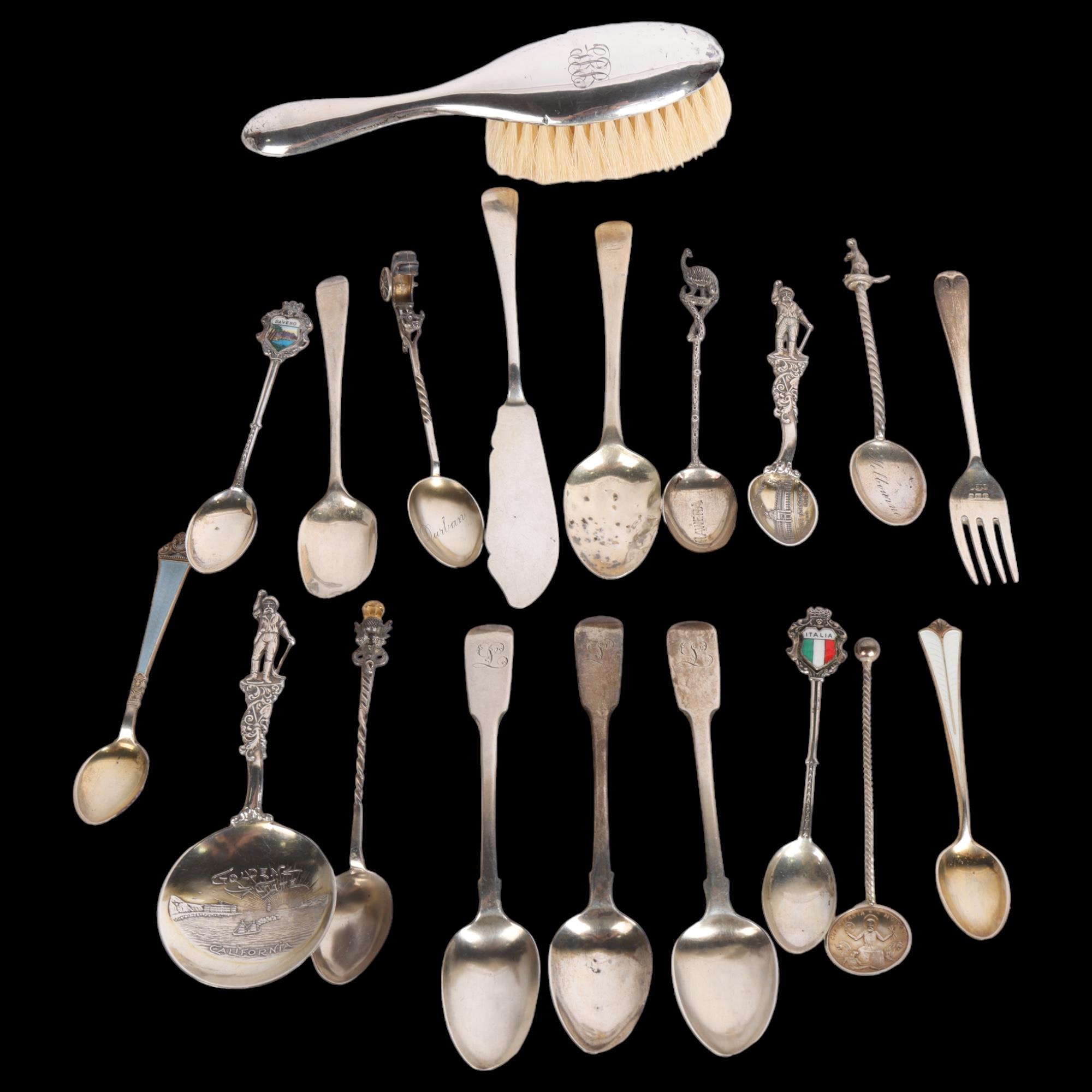 Various silver, including teaspoons, hairbrush, etc, 8oz weighable Condition Report: Lot sold as