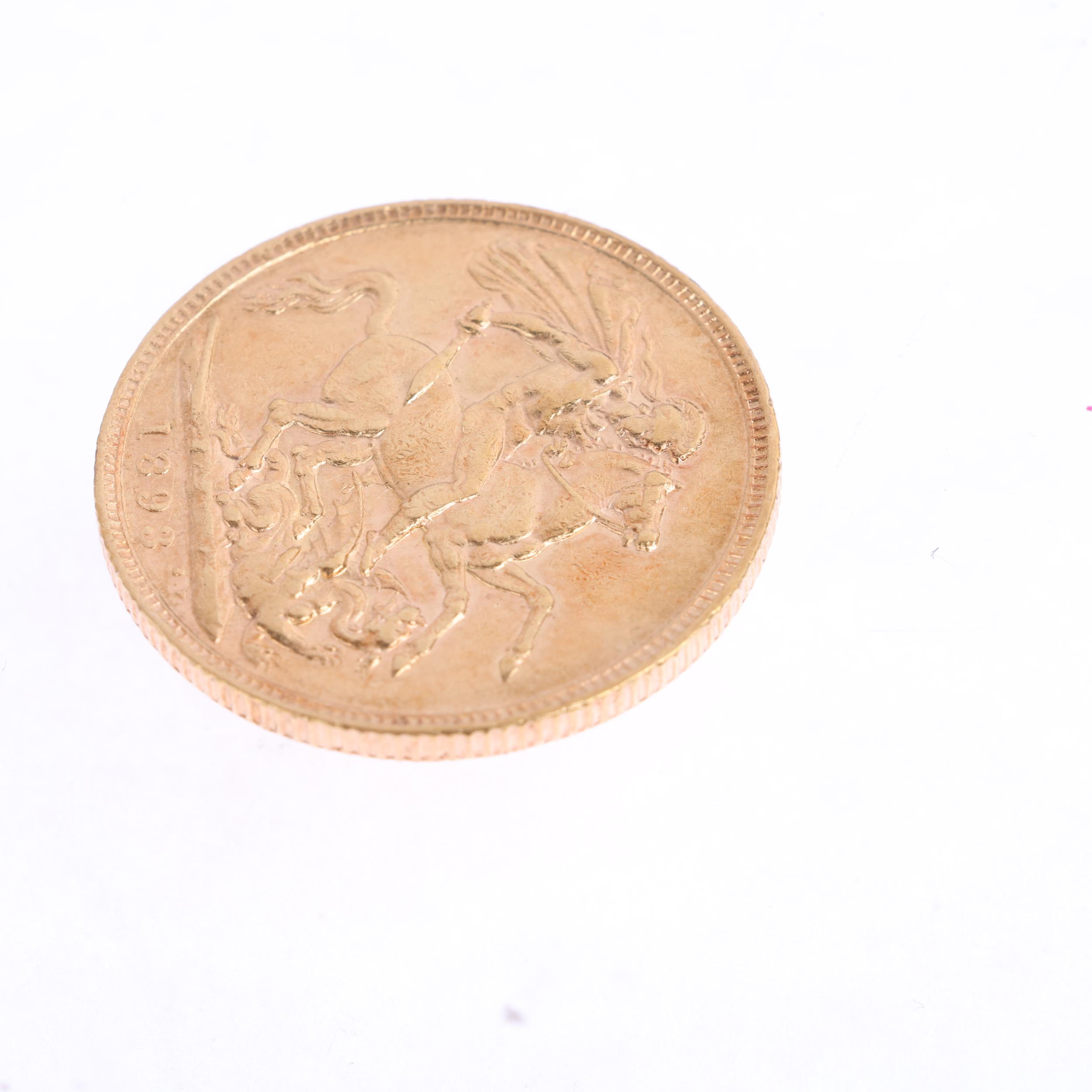 A Victoria 1893 gold full sovereign coin, old head, 7.9g Condition Report: High points quite worn - Image 3 of 4