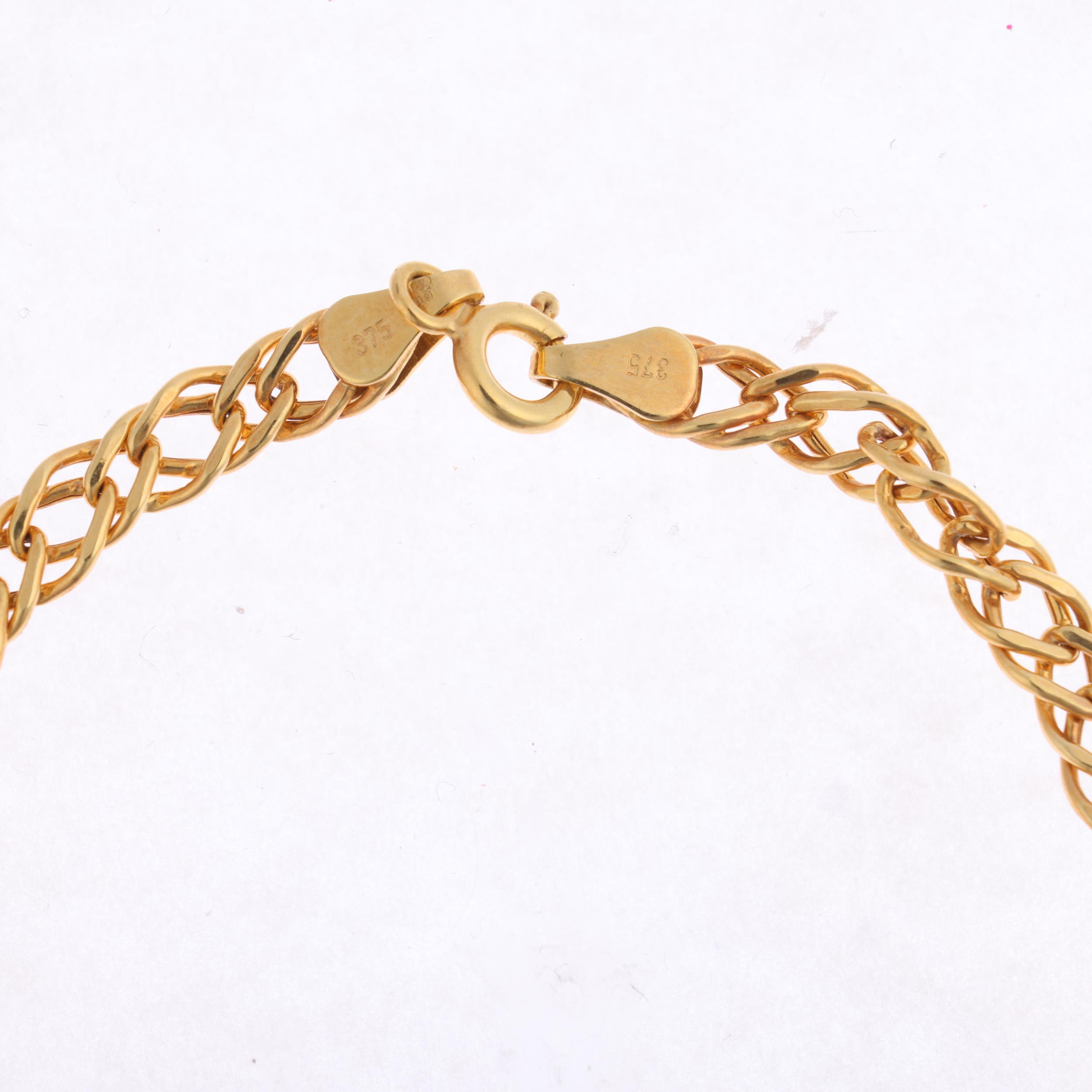 An Italian 9ct gold double curb link chain bracelet, 18cm, 2.4g Condition Report: No damage or - Image 2 of 4