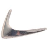 HERMANN SIERSBOL - a Danish modernist sterling silver boomerang brooch, 54.3mm, 11.4g Condition