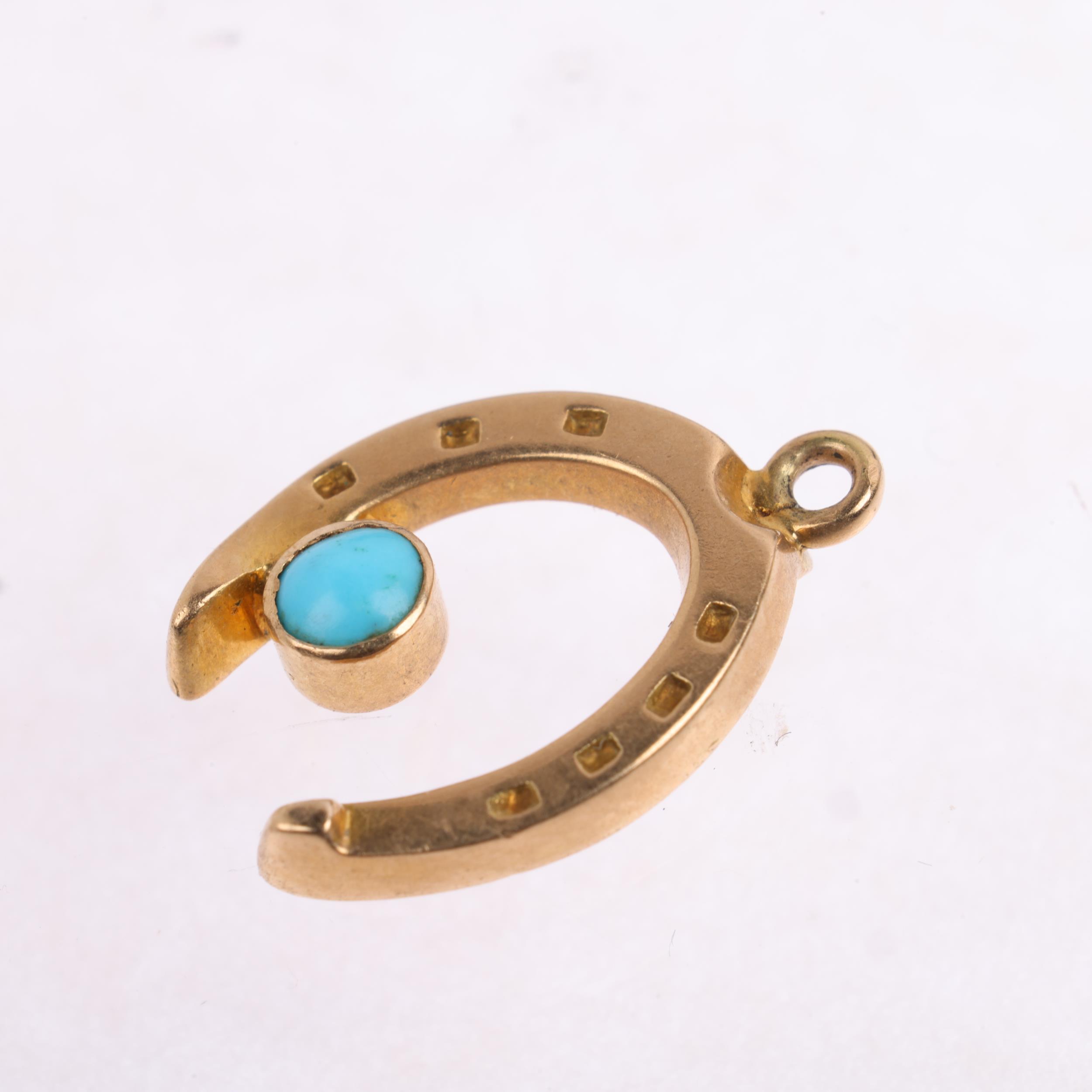 A Victorian 15ct gold turquoise lucky horseshoe charm/pendant, maker SS, 16.6mm, 1.6g Condition - Image 2 of 4
