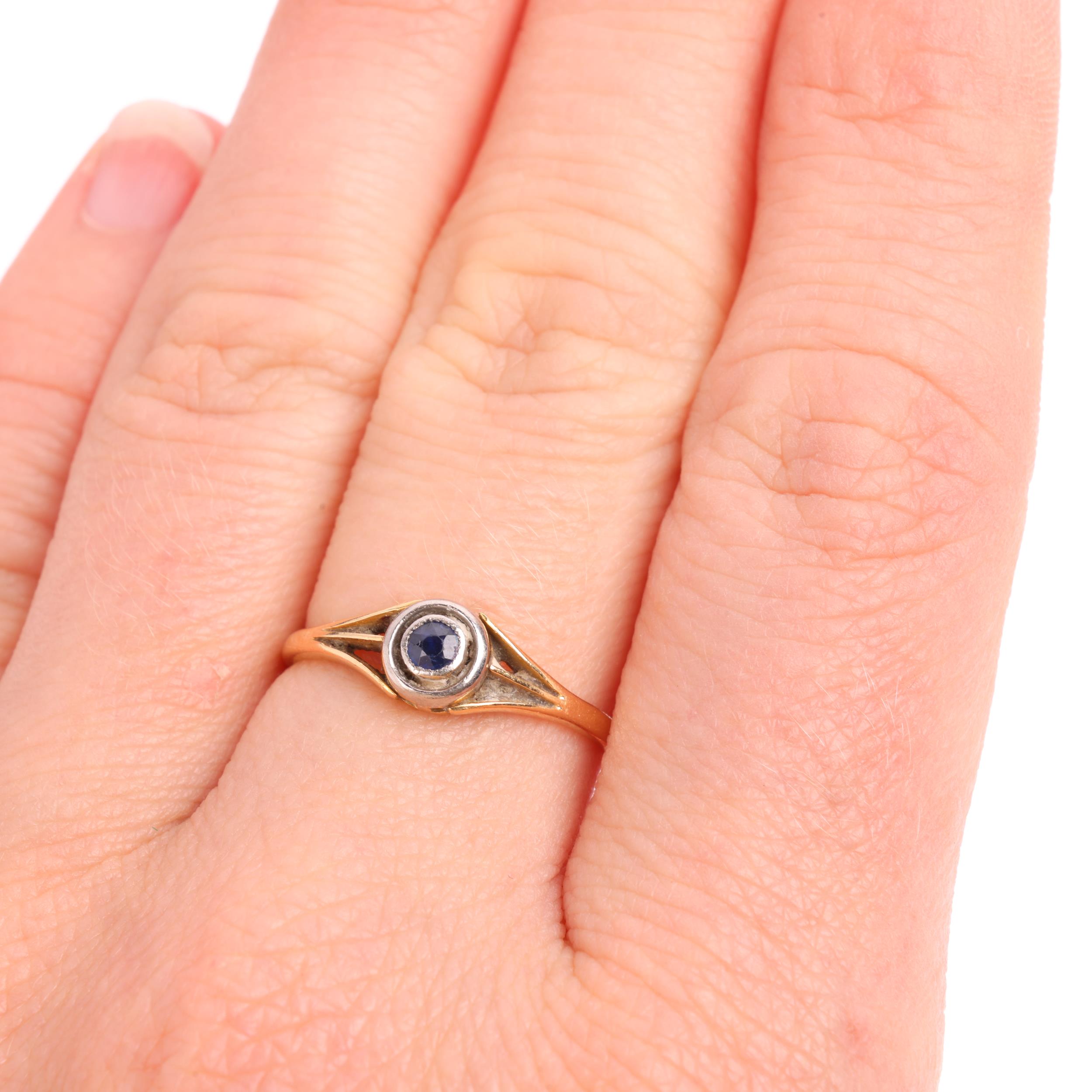 An Art Deco 18ct gold solitaire sapphire target ring, setting height 5.7mm, size N, 1.7g Condition - Image 4 of 4