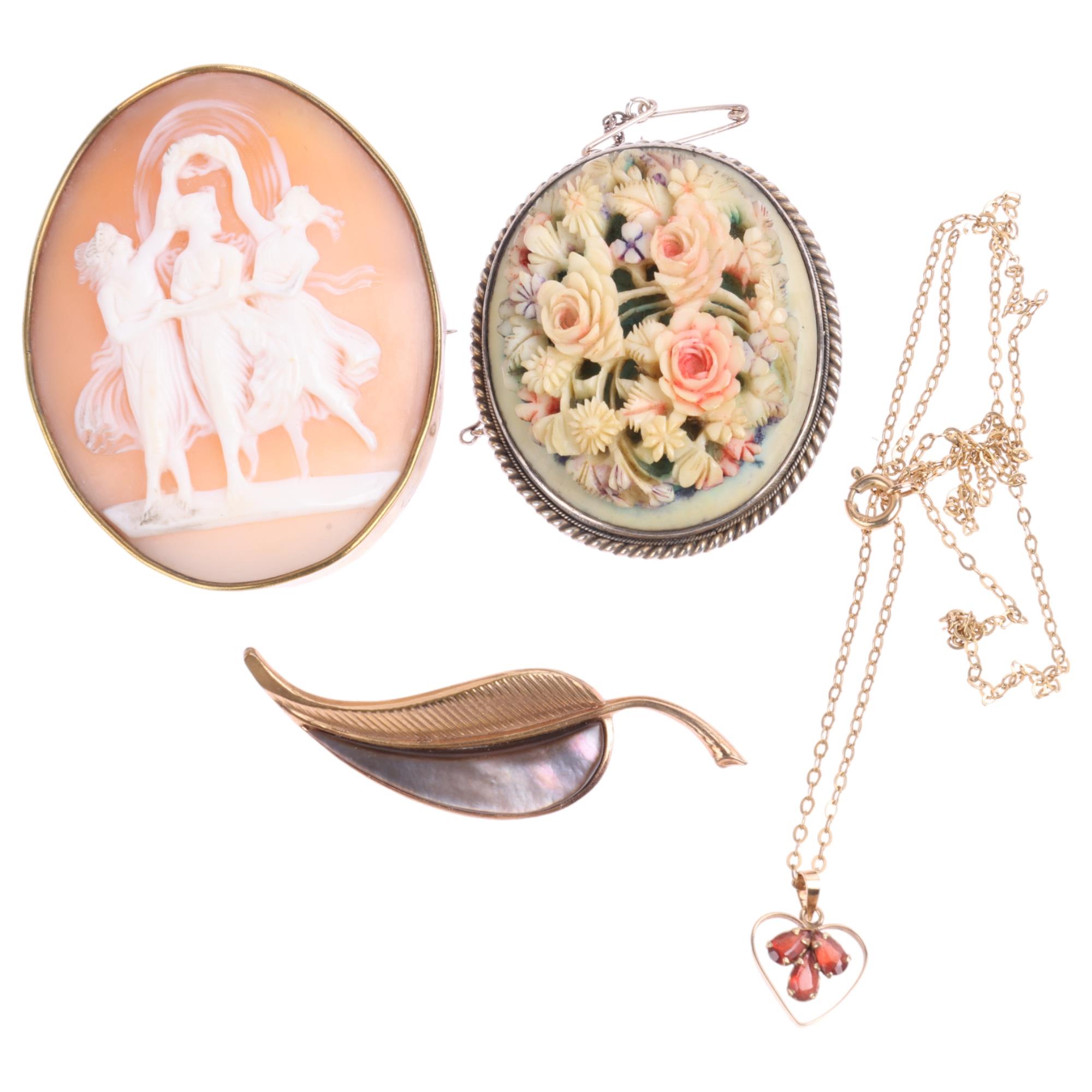Various jewellery, including 9ct gold garnet heart pendant necklace, 1.9g, shell cameo brooch, etc
