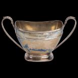 A George V silver 2-handled sugar bowl, Mappin & Webb, Sheffield 1918, width including handles 18.