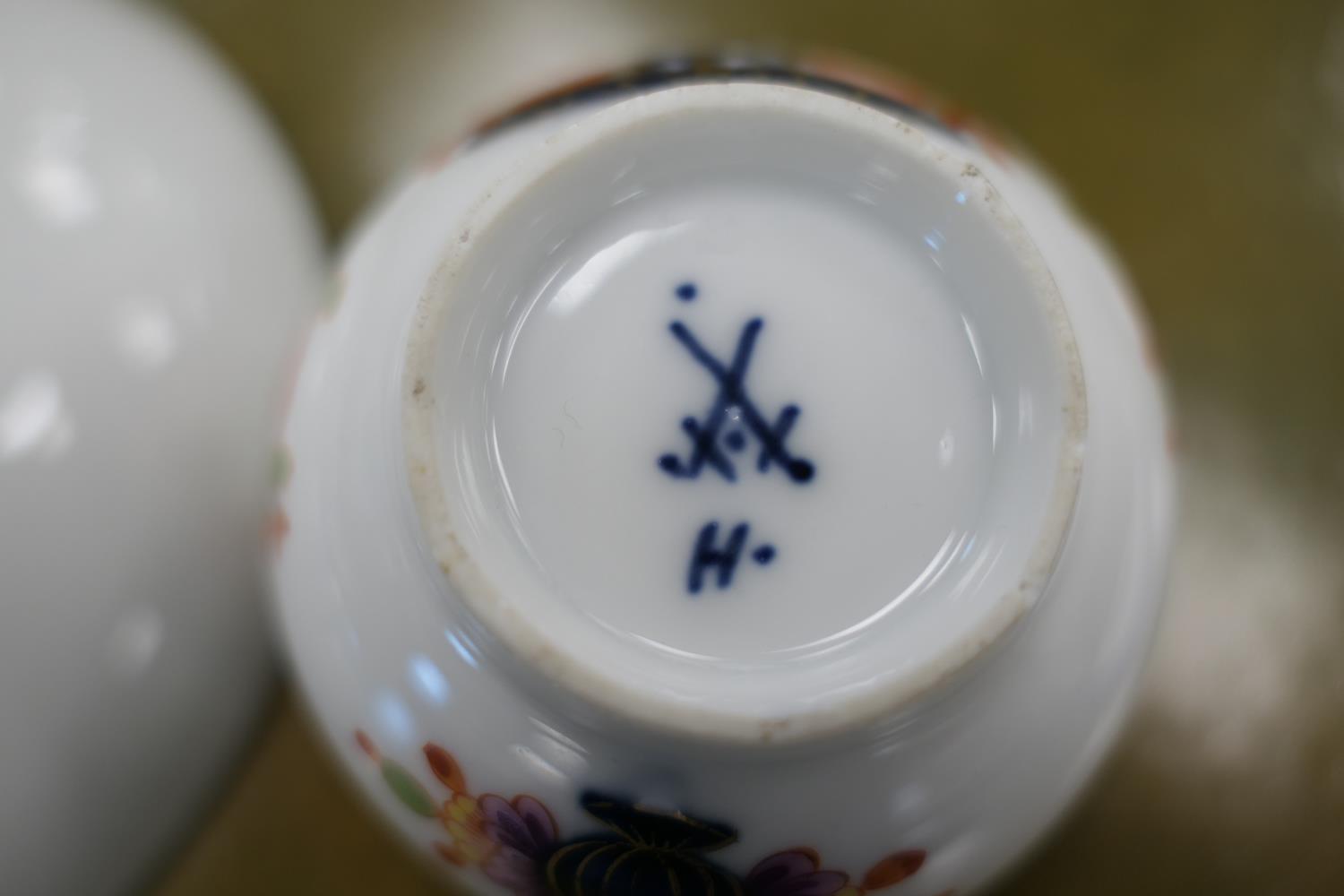 Meissen tea bowl and saucer, 18th Century, decorated in Imari palette, blue crossed swords mark ( - Image 6 of 8