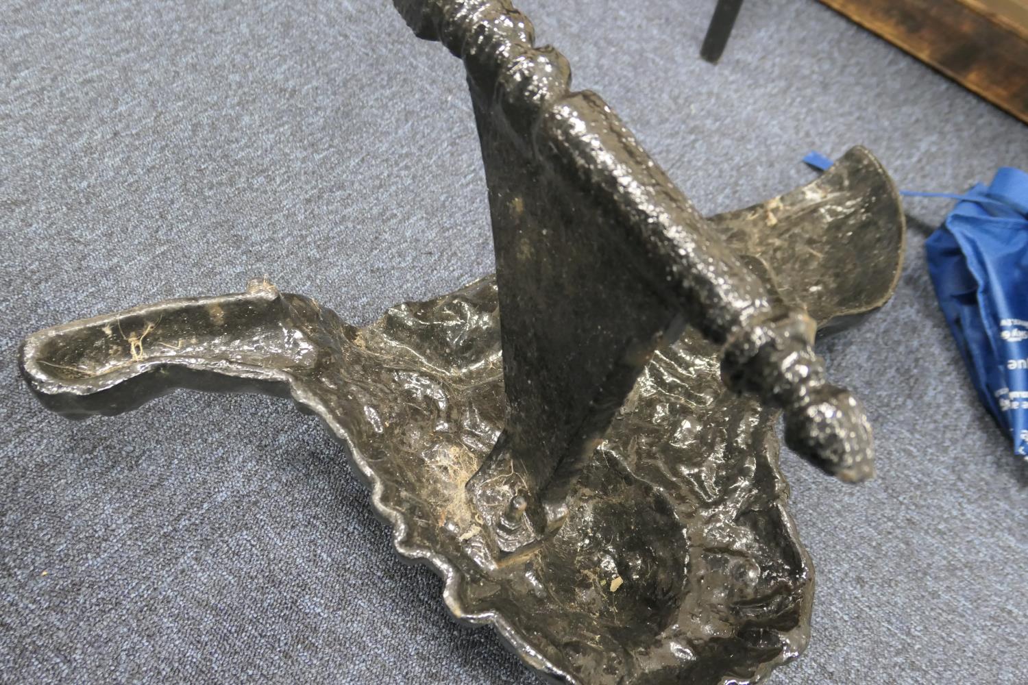 Pair of Victorian lion and unicorn cast iron boot scrapes, mid 19th Century, the lion 68cm, the - Image 3 of 5