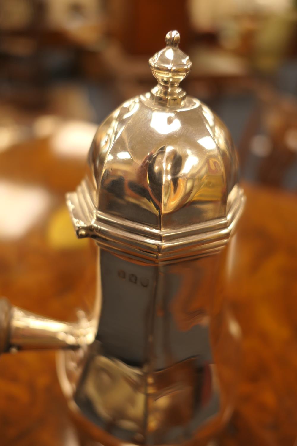 Victorian silver chocolate pot, by C S Harris, London 1895, octagonal form with a domed hinged - Image 5 of 5