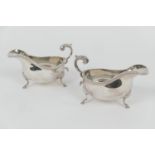 Pair of Elizabeth II silver sauceboats, by Roberts & Belk, Sheffield 1971, plain form with gadrooned