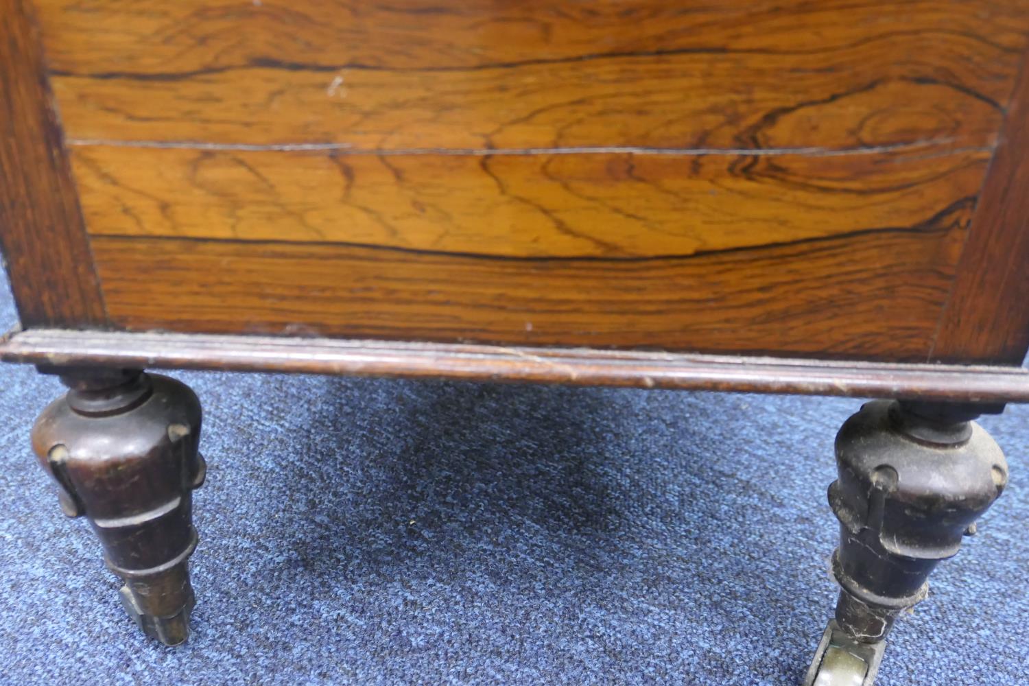 William IV rosewood washstand, square folding top on turned and tulip carved slender columns with - Image 8 of 8