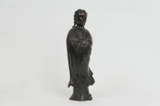 Chinese bronze figure of Guanyin, Qing Dynasty, 18th or 19th Century, dressed in robes and a