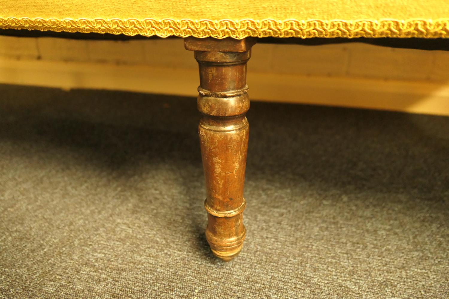 Mahogany gold fabric upholstered settee, early 19th Century, raised on turned and ringed legs with - Image 3 of 6