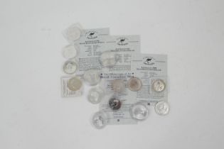 Assorted fine silver bullion coins including two Queen Elizabeth II, 1998 (bullion); Australian