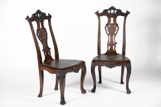 A pair of chairs