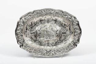 A scalloped ceremonial tray