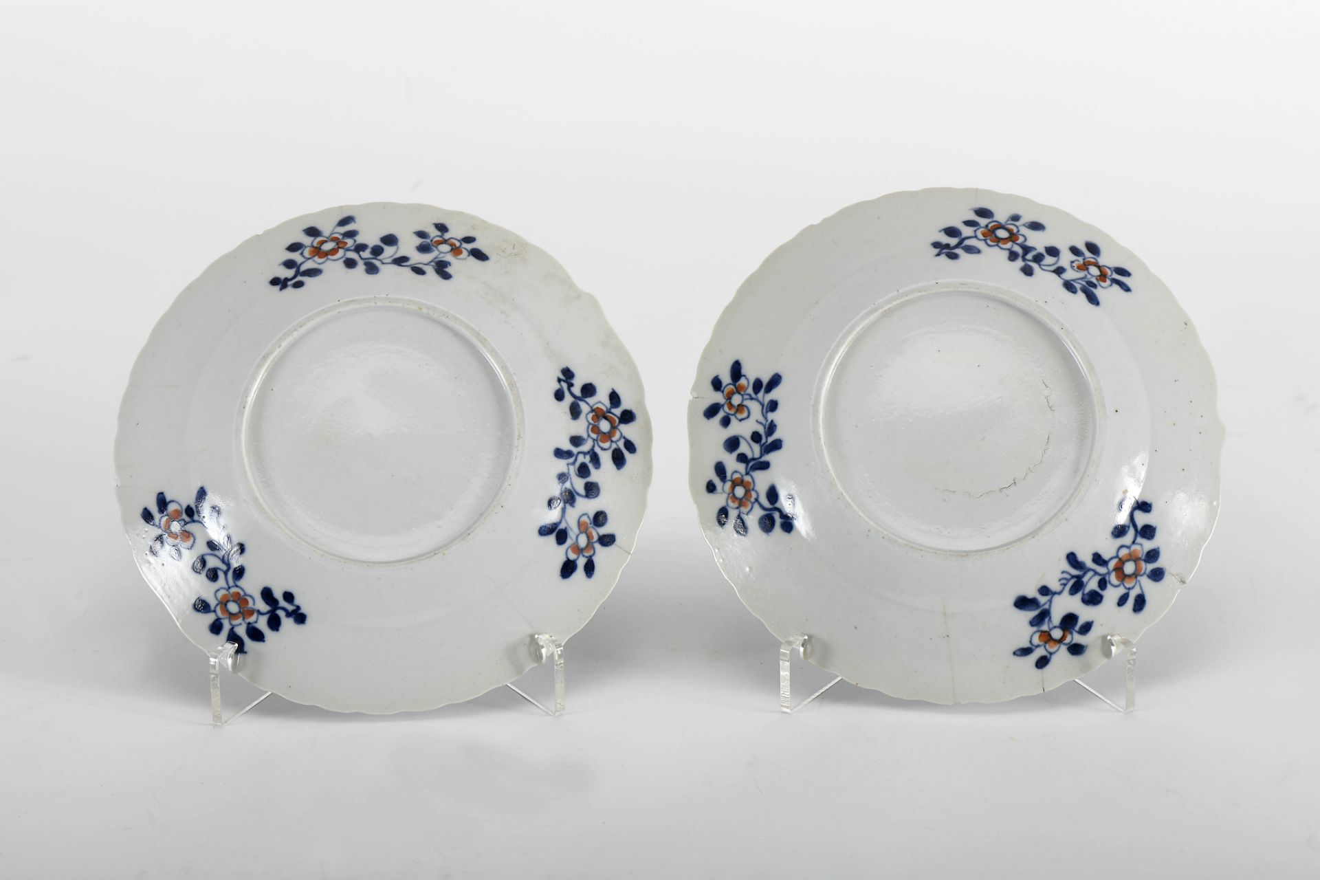 A pair of scalloped dessert plates - Image 2 of 2