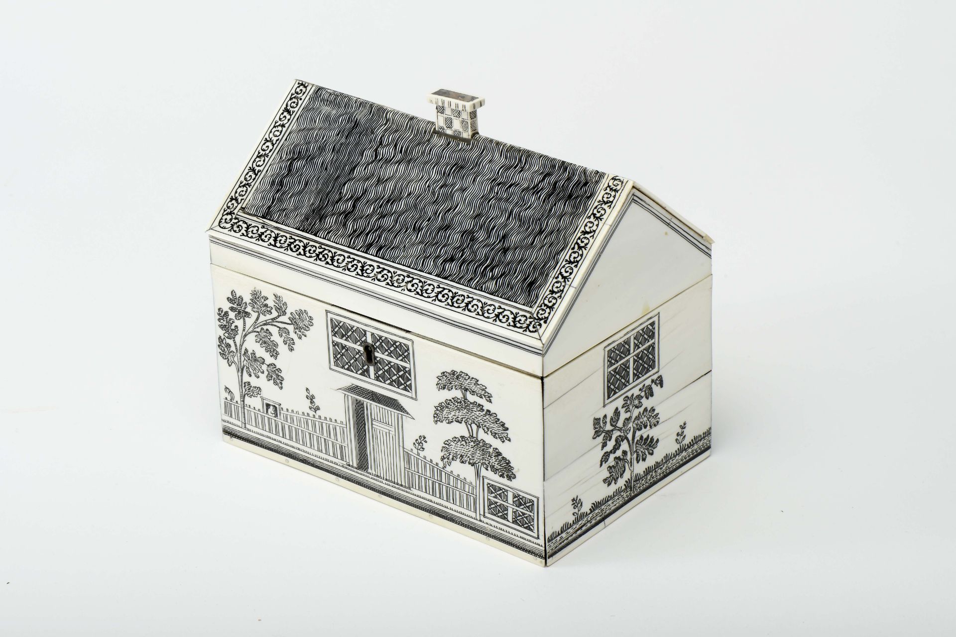 A sewing box "House"