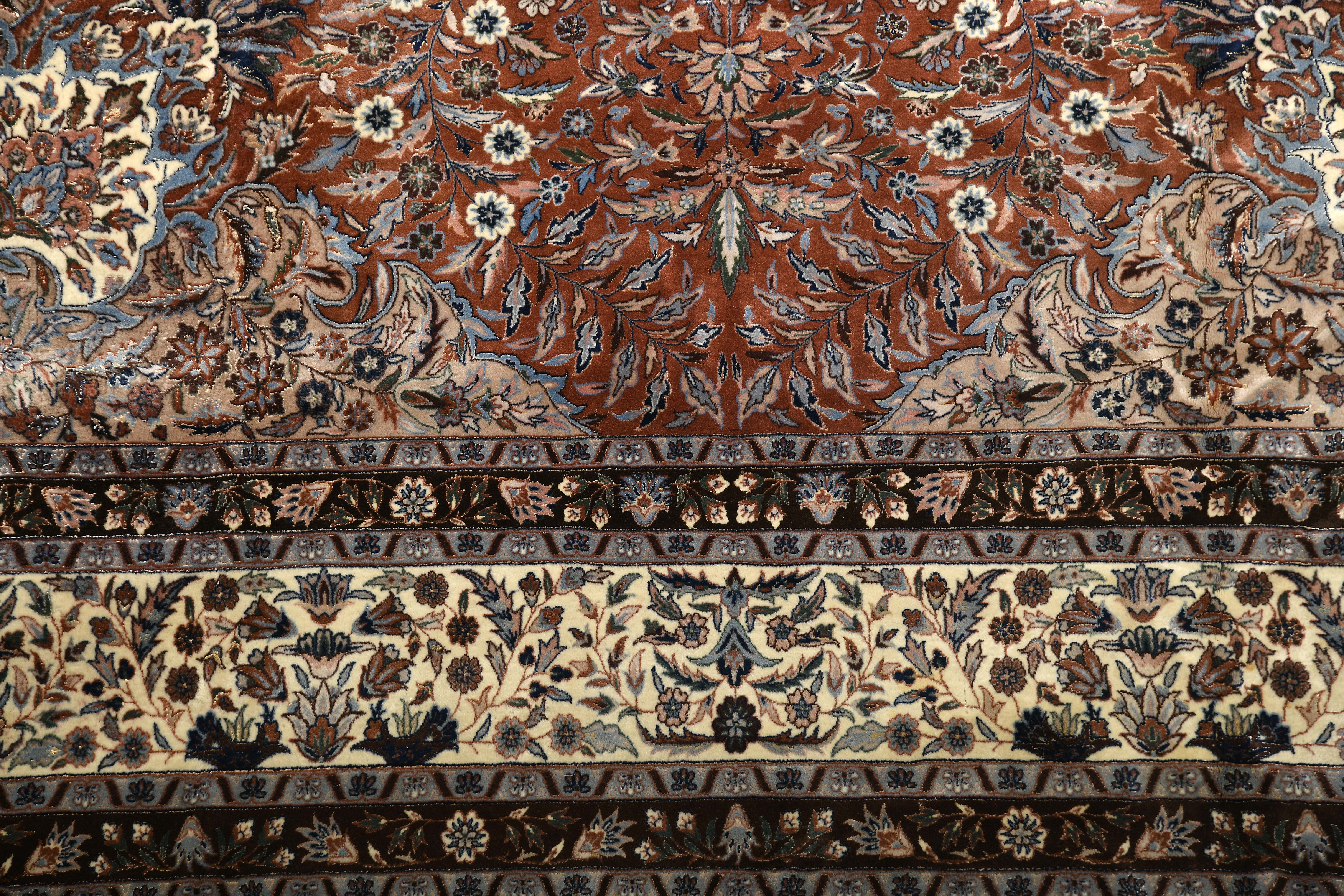 An Isfahan carpet - Image 3 of 3