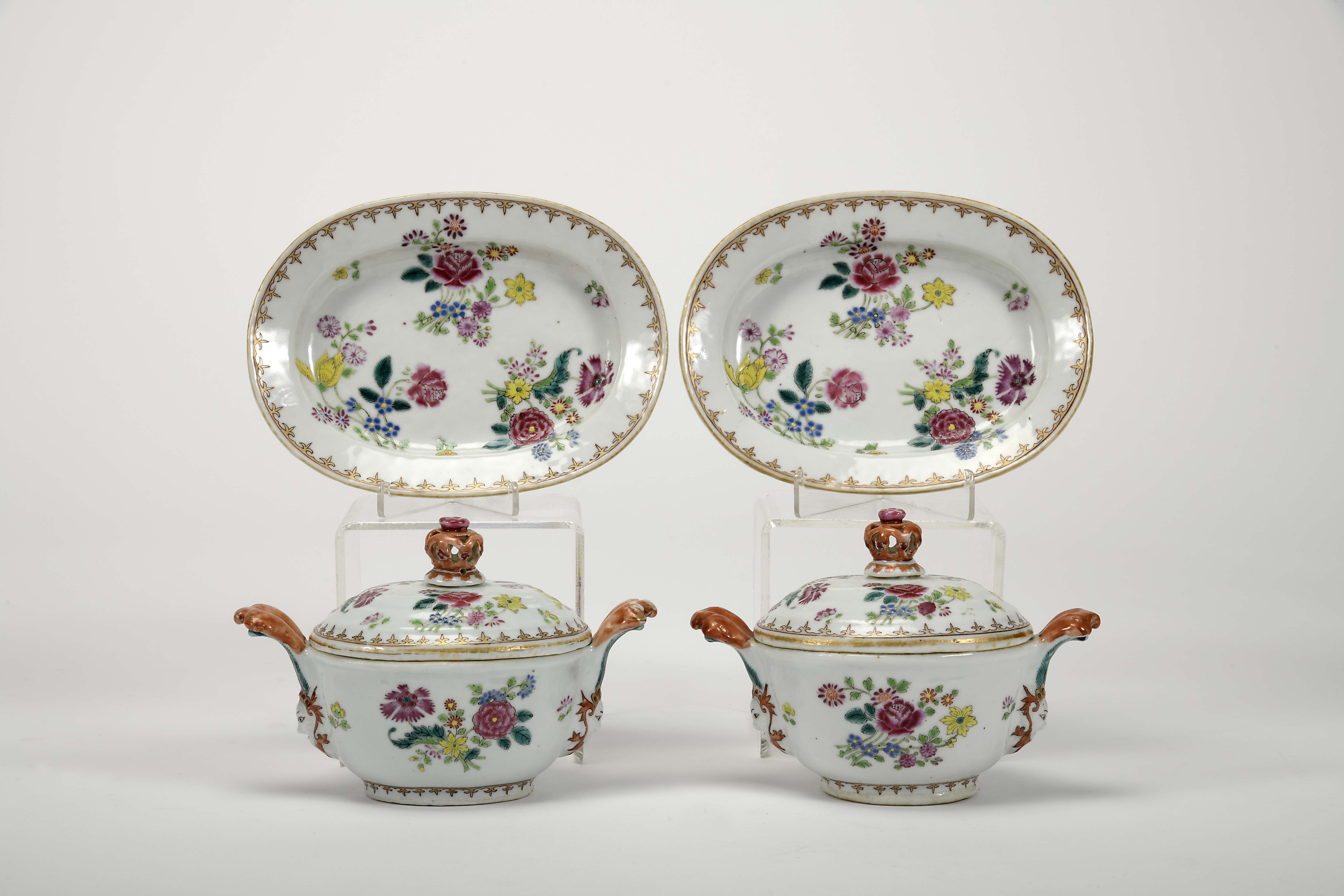 A pair of small tureens with stands - Image 4 of 5