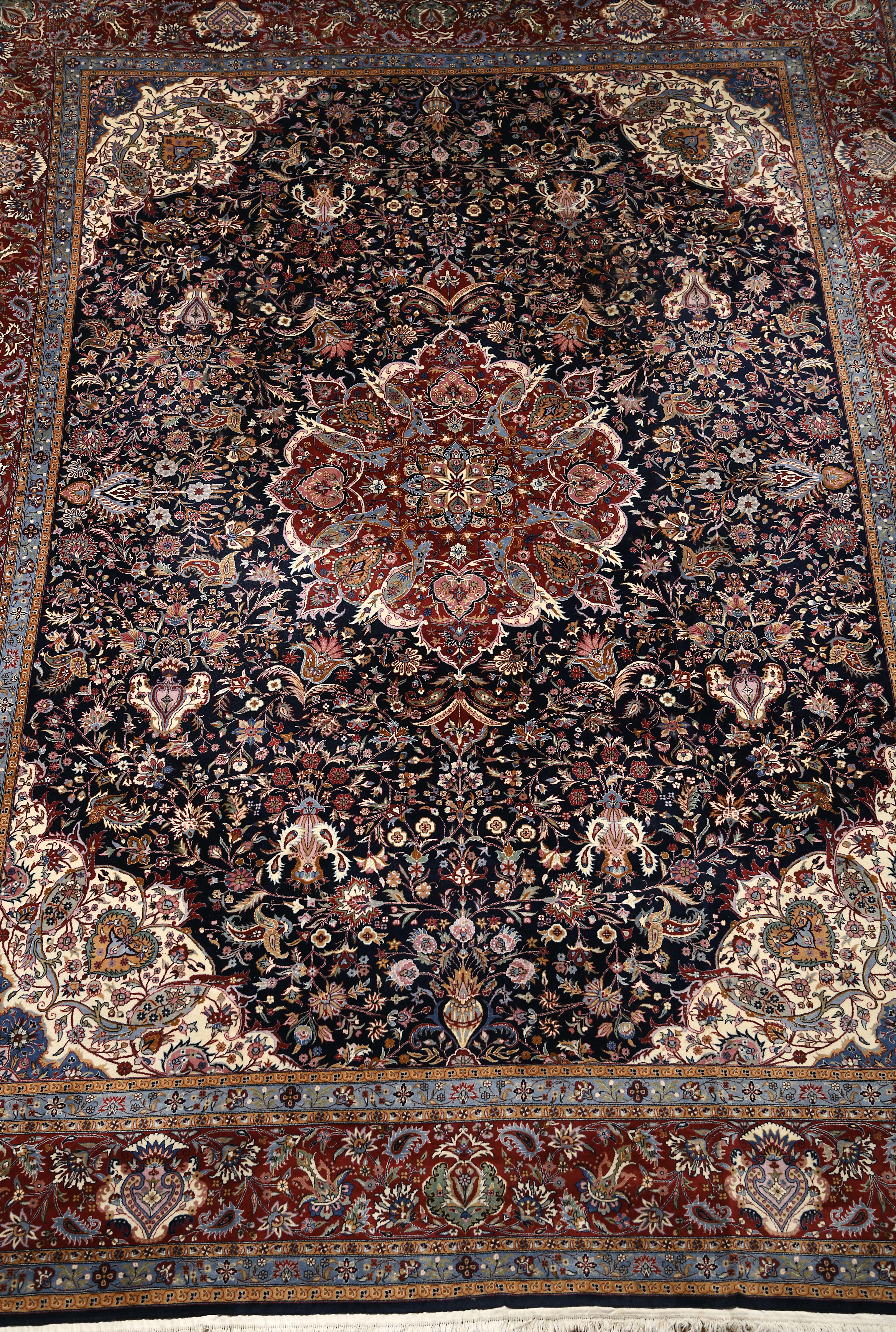 An Isfahan carpet - Image 2 of 4