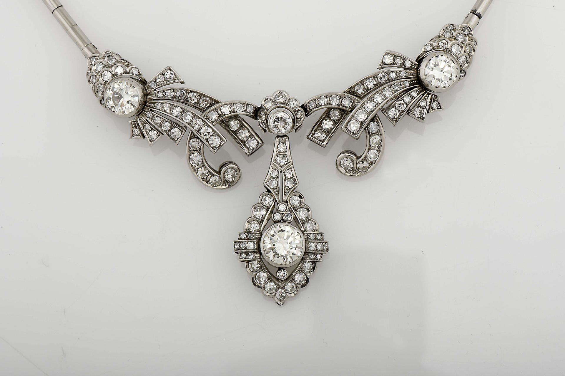 A necklace - Bild 4 aus 4