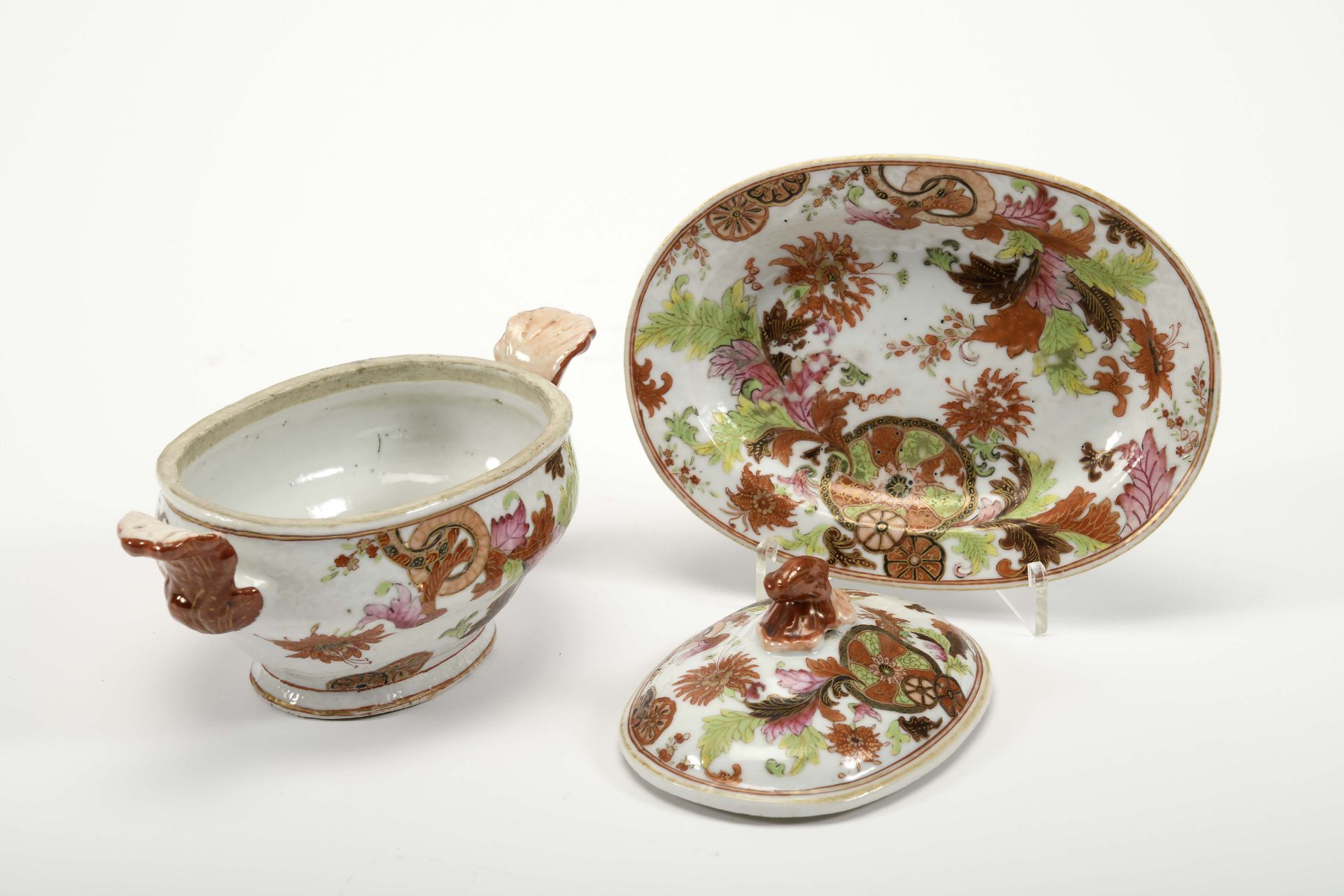 A small tureen with an oval stand - Image 3 of 3