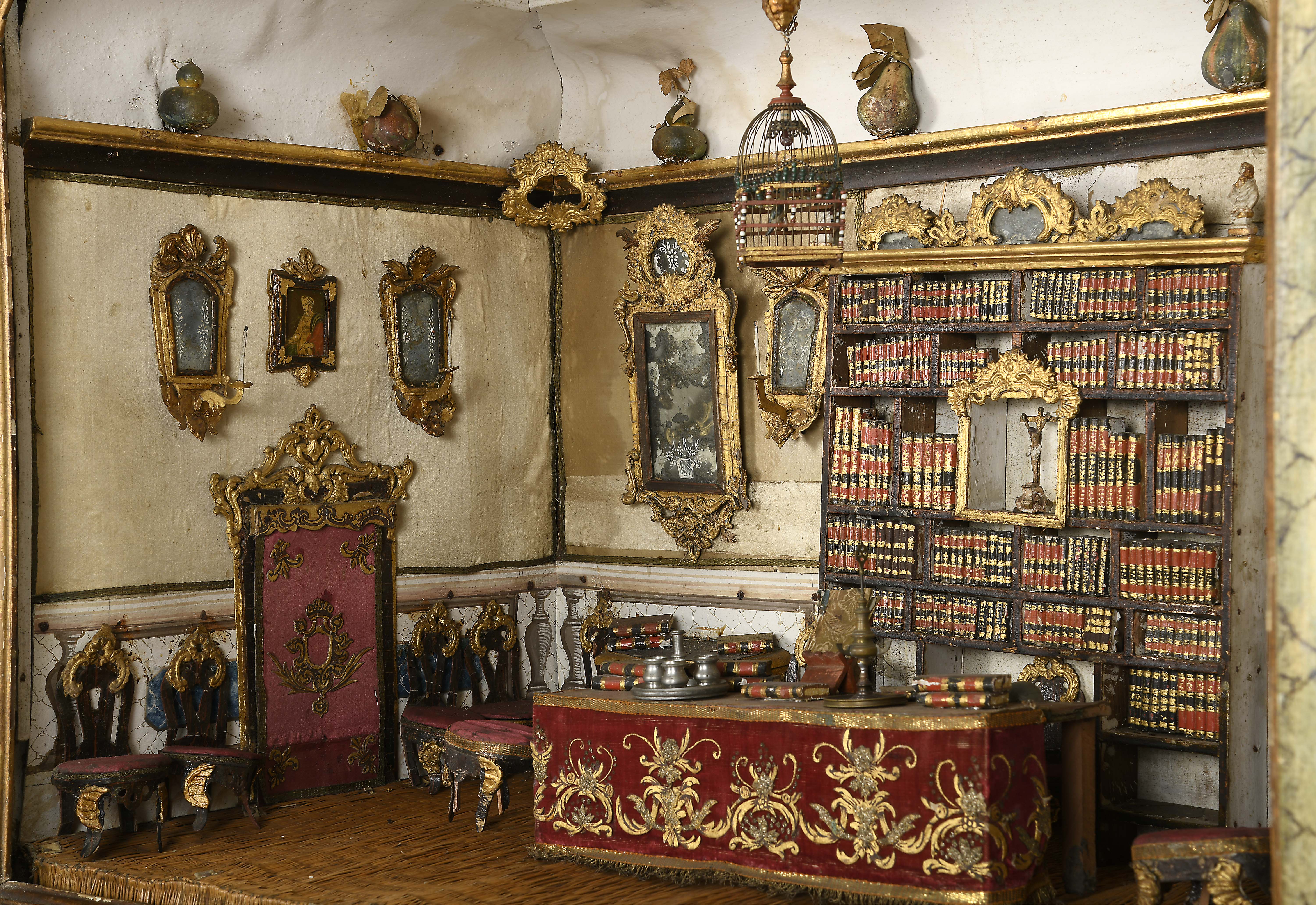 Miniature palace room - Image 6 of 9