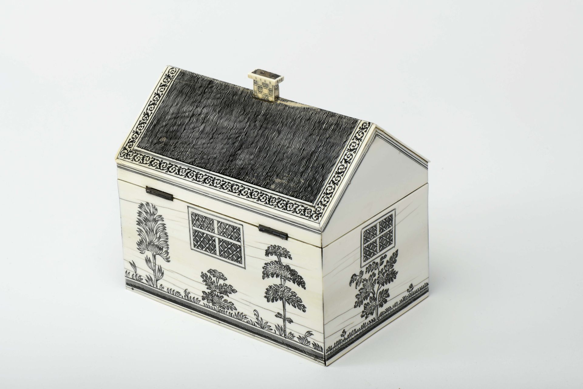 A sewing box "House" - Image 2 of 7