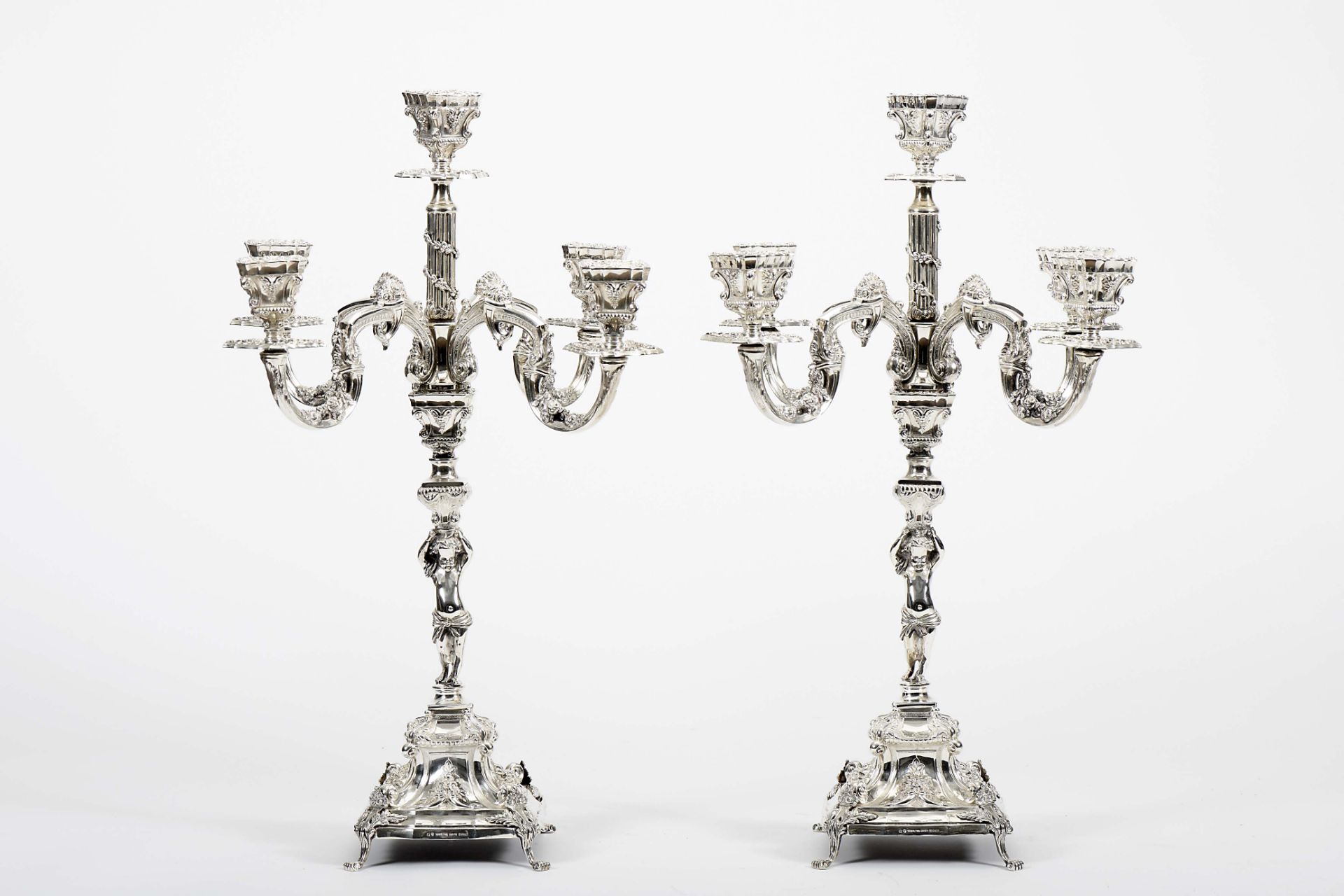 A pair of five-light candelabra - Bild 2 aus 5