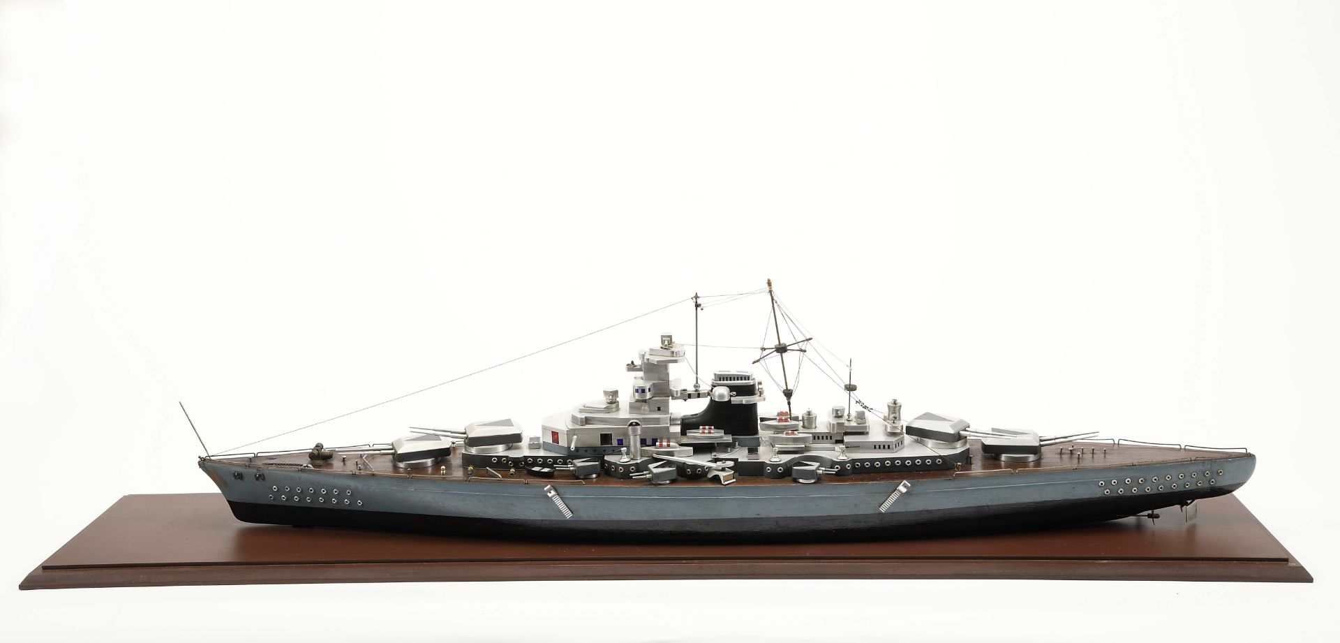 A battleship - Bild 2 aus 6