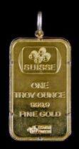 A Suisse One Troy Ounce Gold Ingot, set in pendant mount, 42mm x 25mm, total gross weight 32.9g