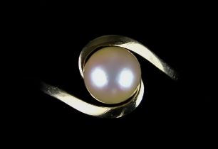 An 18ct Gold Pearl Set Ring, set with a cultured pearl, 8mm diameter, size L, gross weight 3g