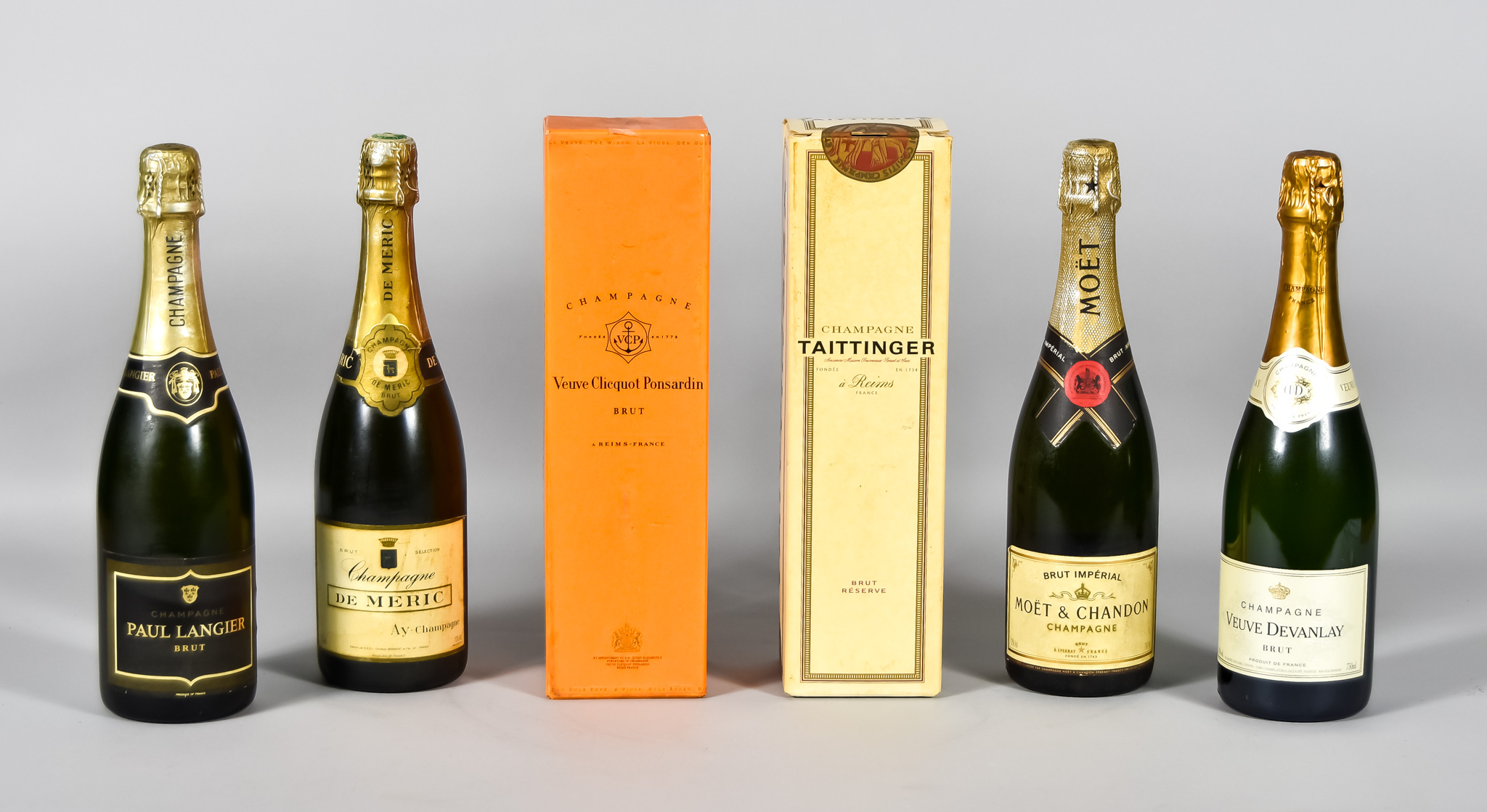 A Mixed Lot of Champagne and Cava, comprising - one boxed bottle of Veuve Clicquot Ponsardin, one