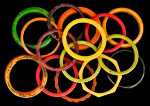 A Selection of Twentieth Century Acrylic Bangles, sixteen, colours and styles various