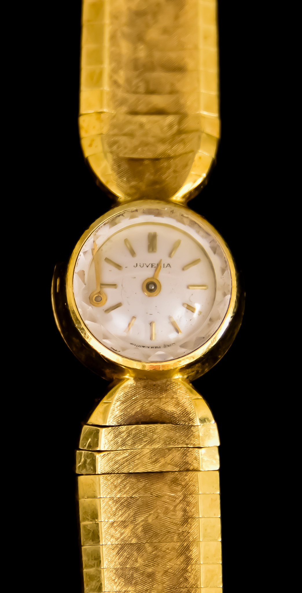 A Lady's Manual Wind Cocktail Wristwatch, by Juvenia, 18ct gold case, 21mm diameter,  silver dial