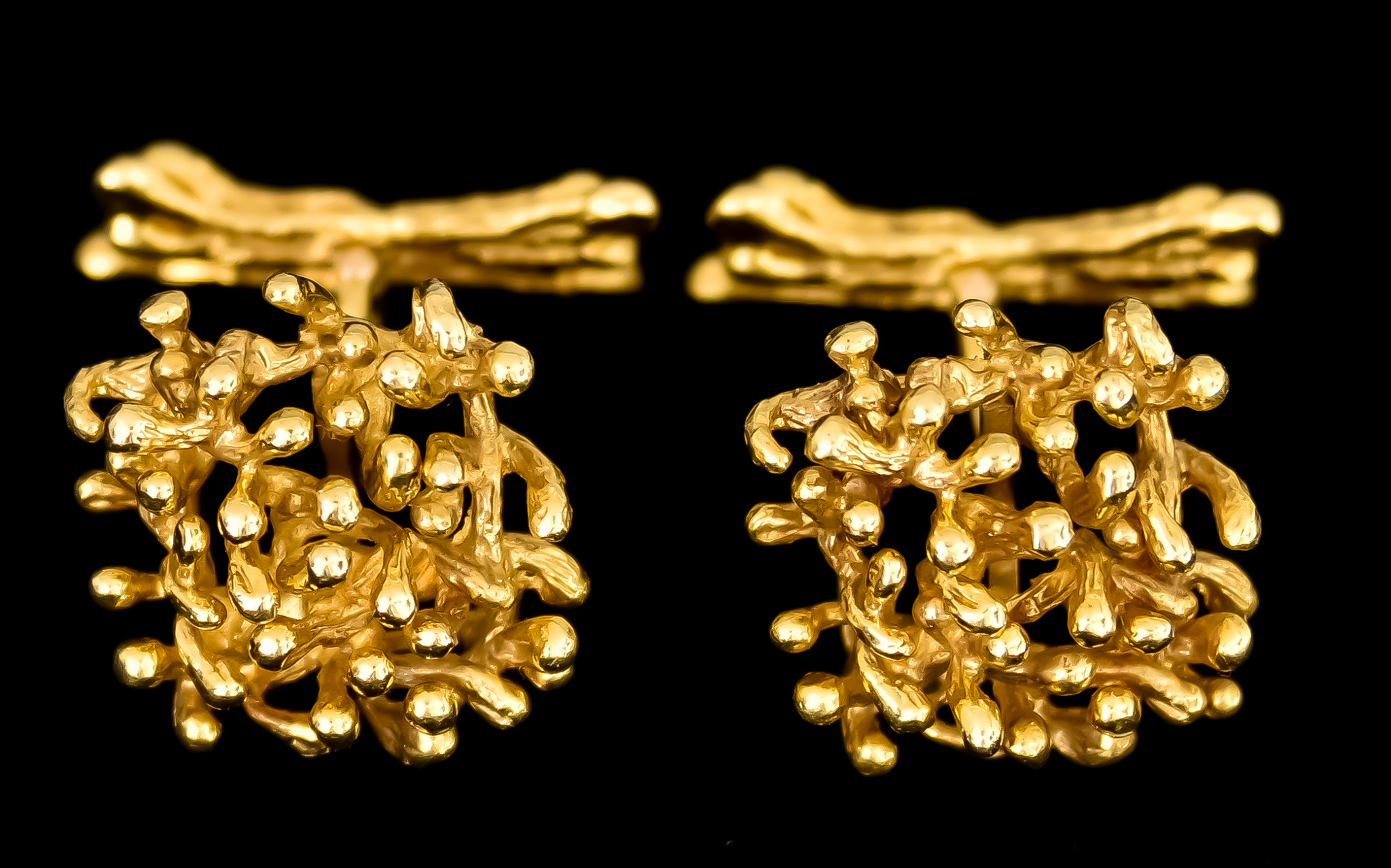 A Pair of 18ct Gold Cuff Links, gross weight 23.3g