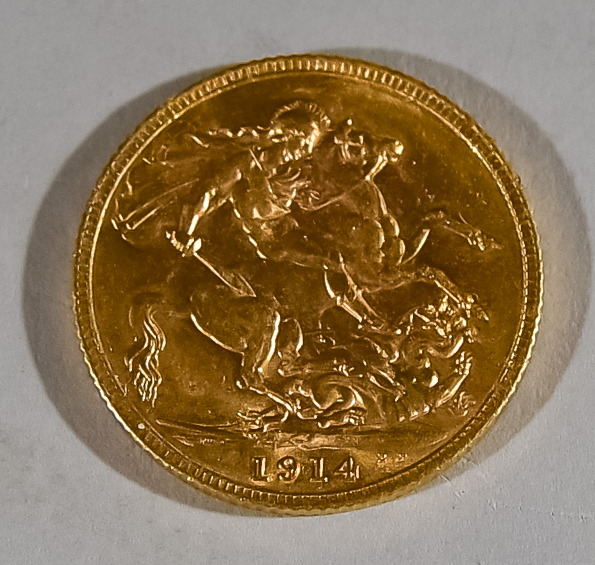 A George V Sovereign, 1914, fine