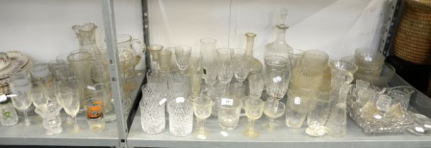 A SELECTION OF CUT AND MOULDED GLASS TO INCLUDE; SUNDAE DISHES, BOWLS, WINE GLASSES, TUMBLERS ETC...