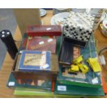 A SELECTION OF BOARD GAMES TO INCLUDE; CHESS, DRAUGHTS, BACKGAMMON, LOTTO, ETC... TOGETHER WITH A