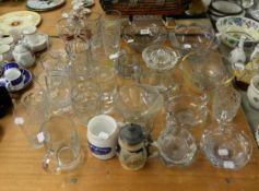 A QUANTITY OF DRINKING GLASSES AND MOULDED GLASSWARES TO INCLUDE; PINT POTS, TANKARD'S, BOWLS,