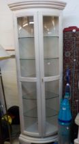 WHITE PAINTED VITRINE CABINET c.2000/CORNER UNIT