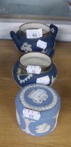 WEDGWOOD PORTLAND BLUE JASPERWARE AND POWDER BLUE TRINKET BOX [3]